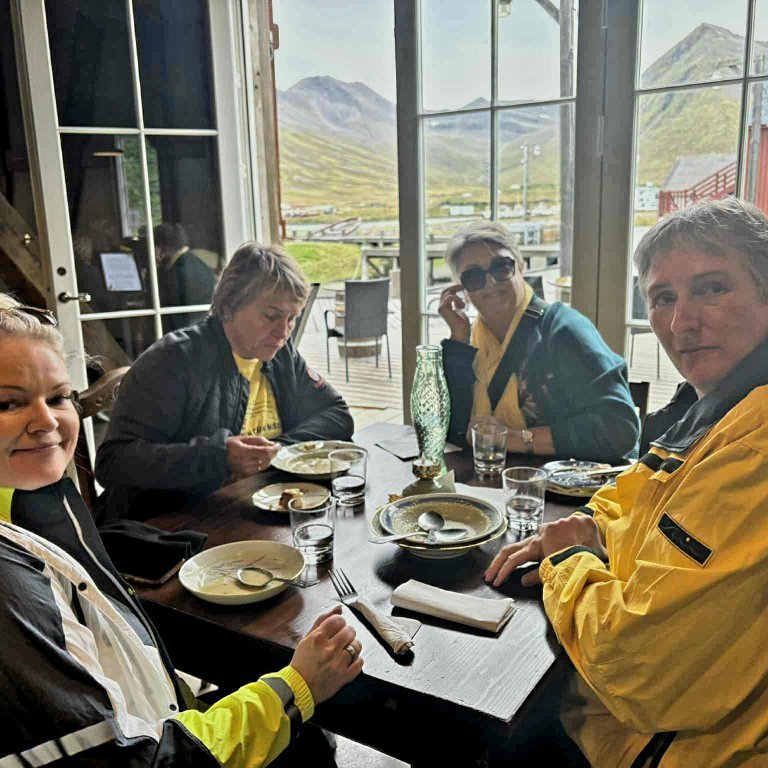 dad81a0e-abda-4328-adf6-648de7b59389